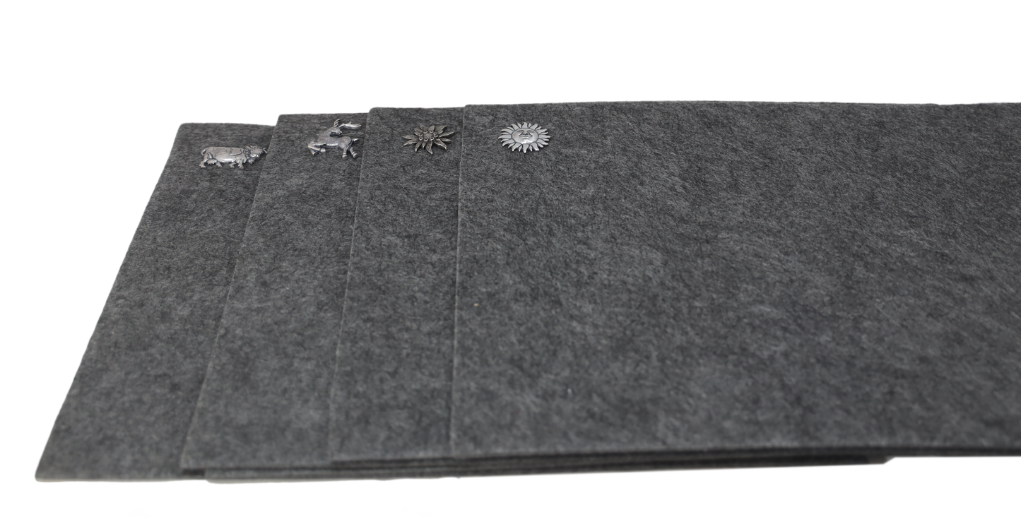 Felt placemat with metal motifs grey