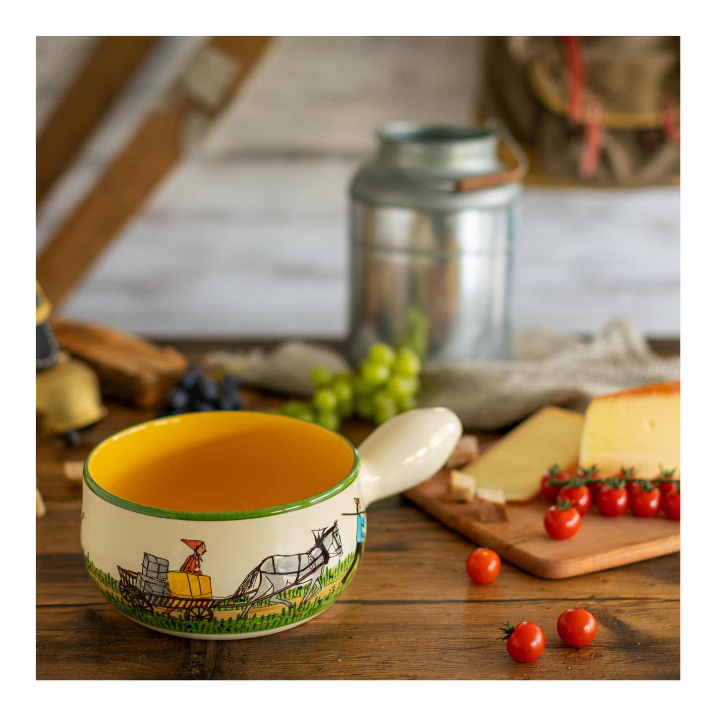 Caquelon Alpaufzug Flurina & Schellen-Ursli Keramik